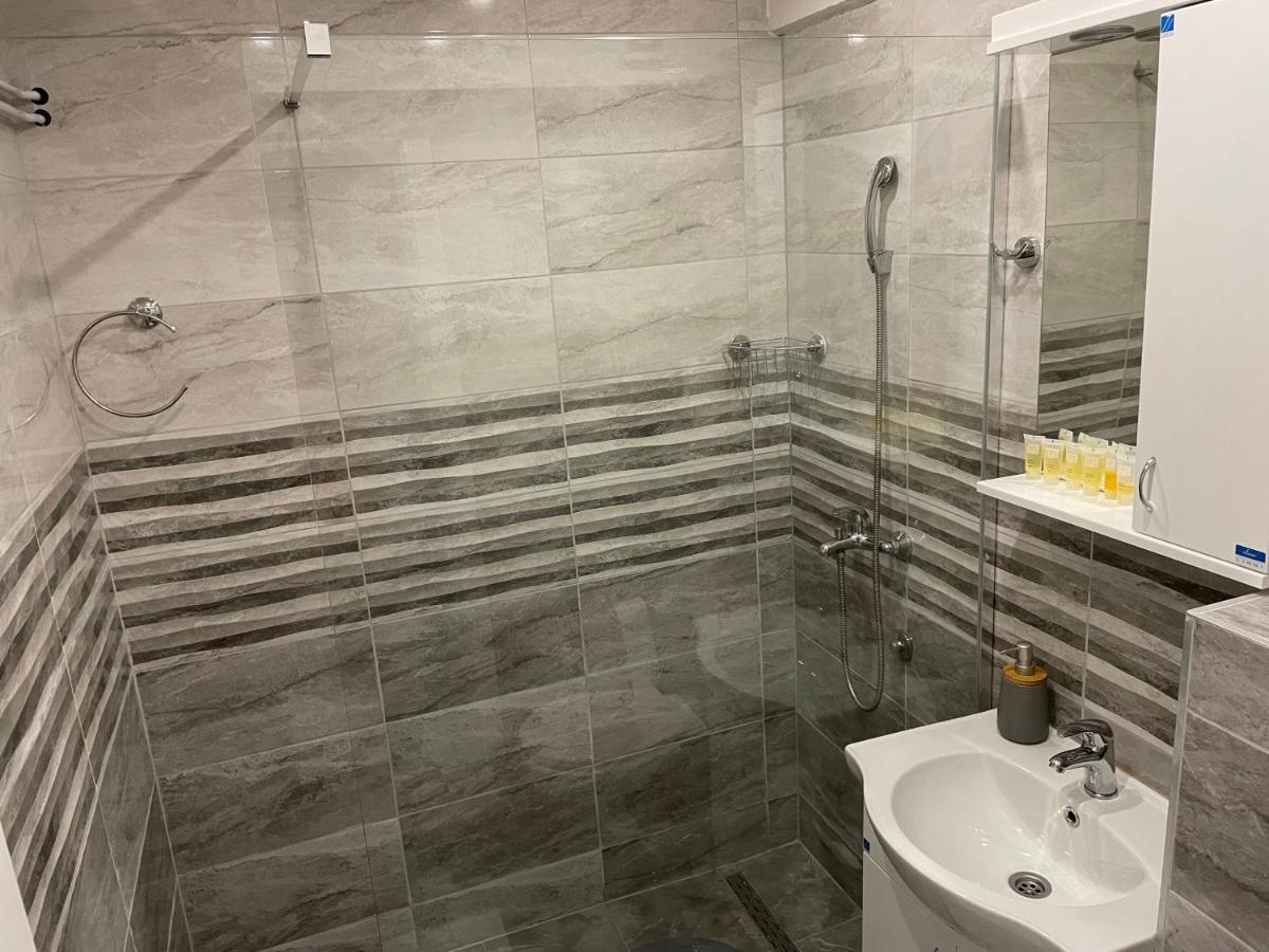 Bora Apartmani - Free Parking - City Center Vranje Luaran gambar