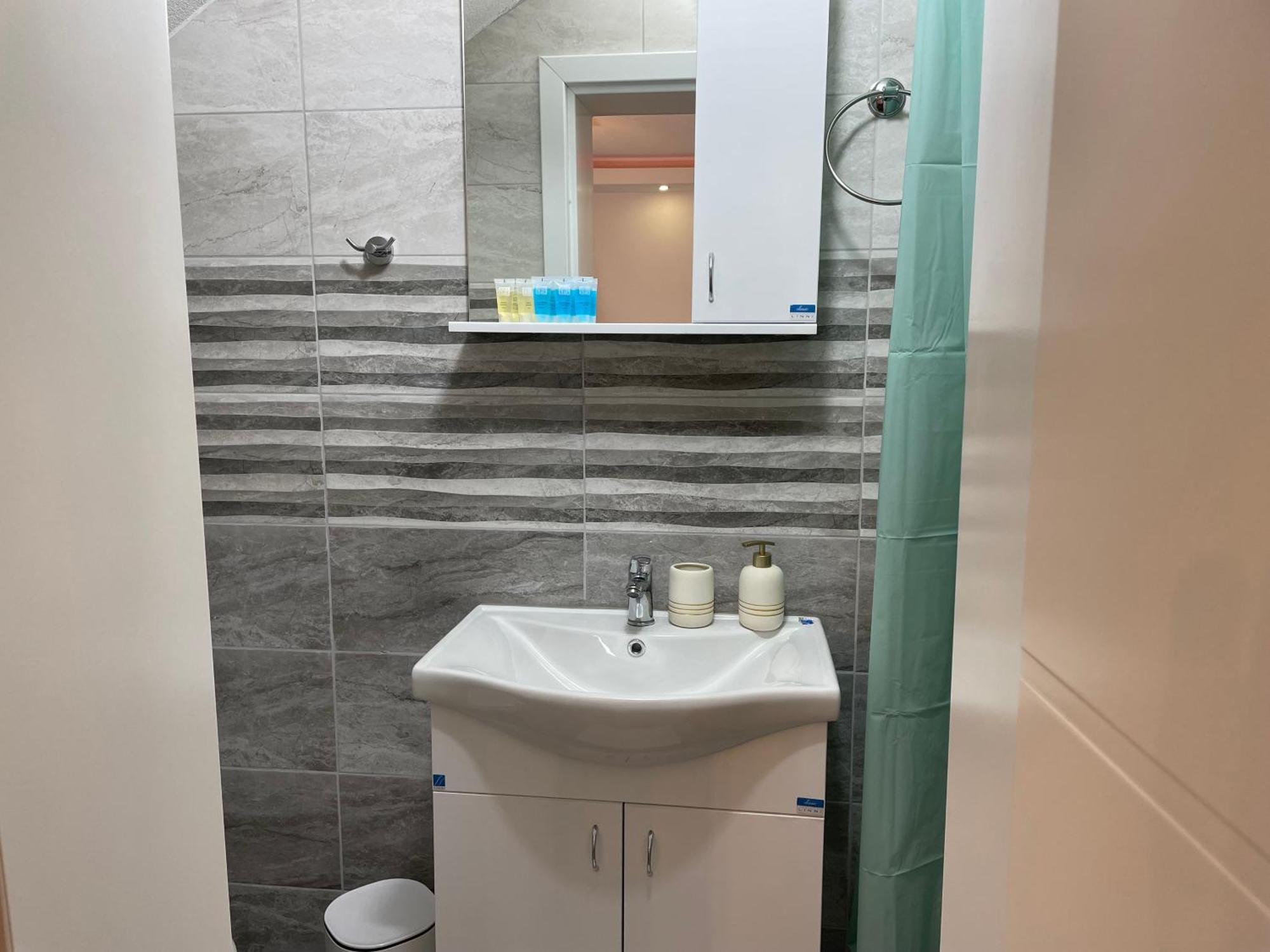 Bora Apartmani - Free Parking - City Center Vranje Luaran gambar